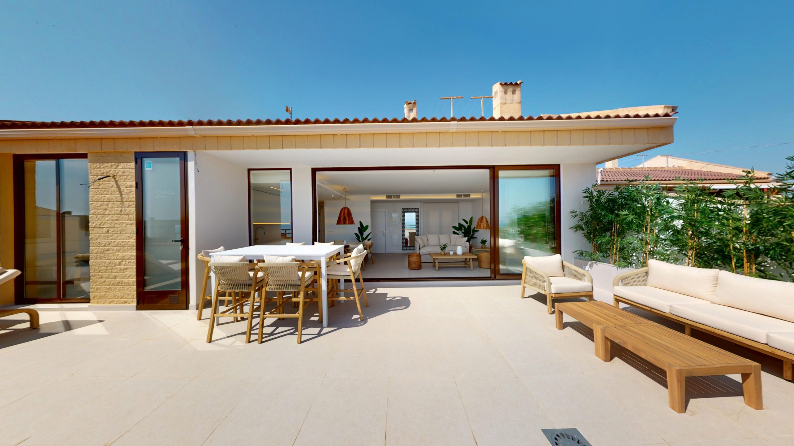 Fotografía 1 de eme de Maison – El Ático