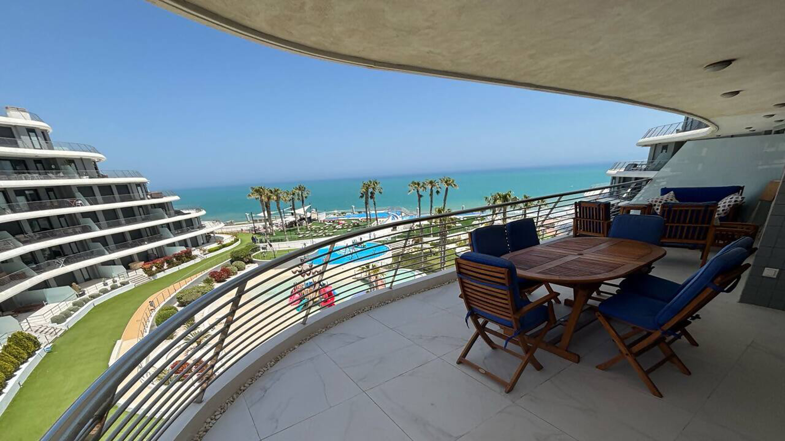 Fotografía 3 de eme de Maison – Ocean Infinity