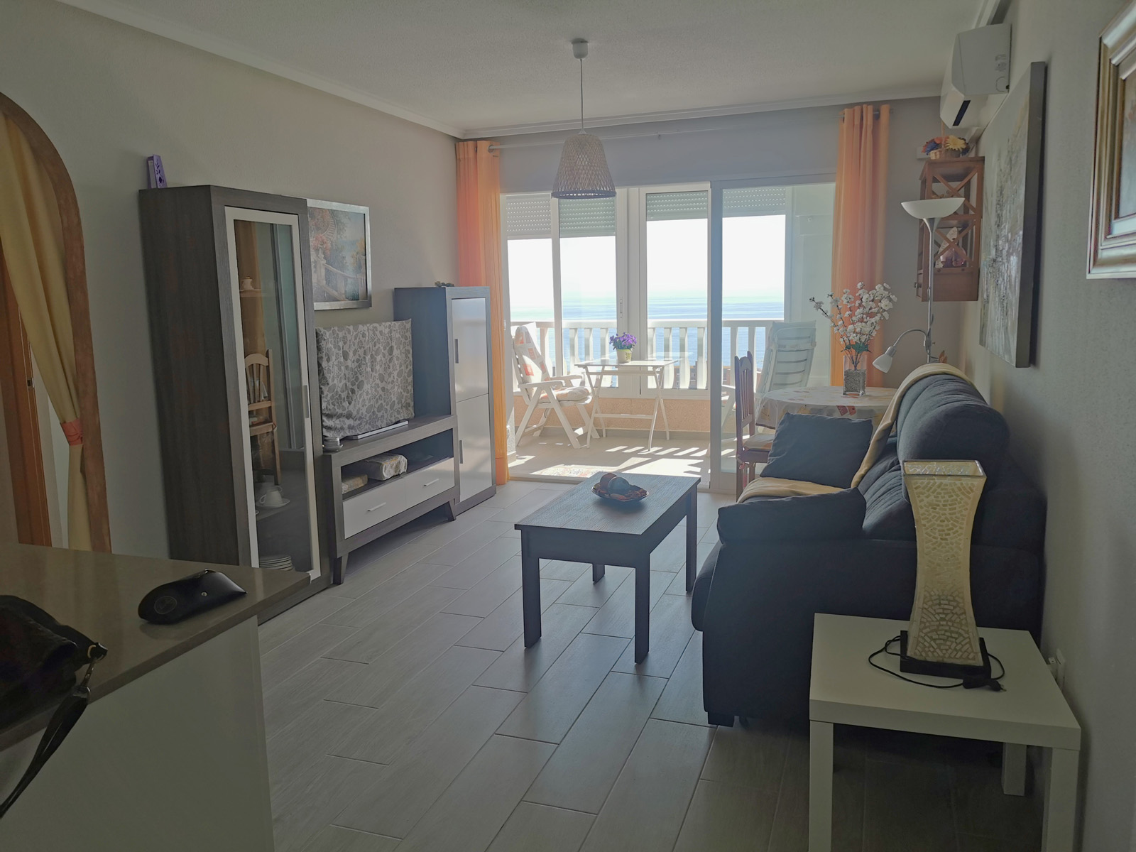 Salon OnlyTwo antes de reforma